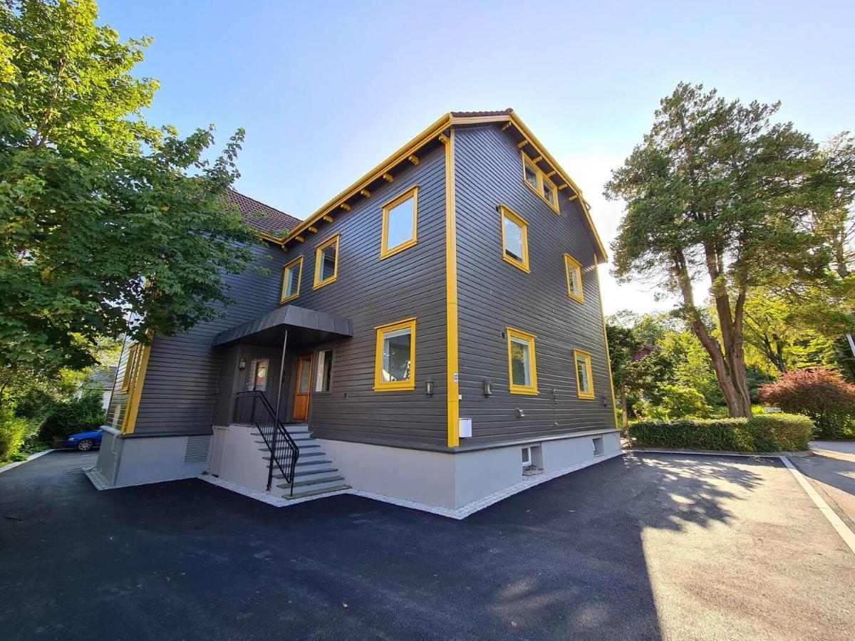 Leilighet Beautiful 3-bedroom Near Center, 110m2, Great Location